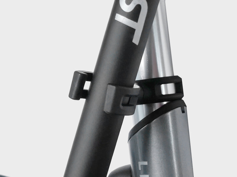 Load image into Gallery viewer, Let's Shop Kryckhållare. Närbild på monterad del.